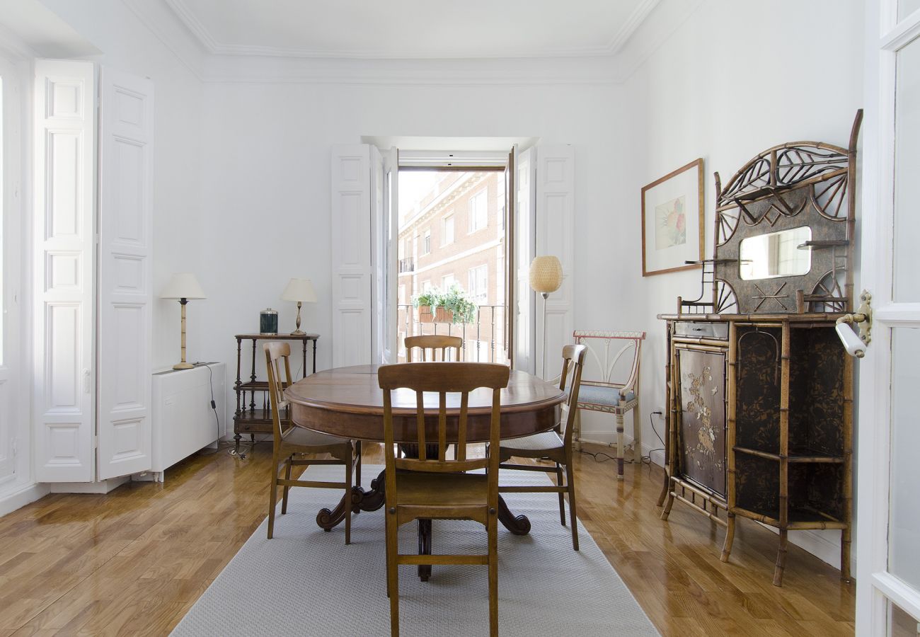 Apartamento en Madrid - Apartamento Paseo del Prado II en Madrid 